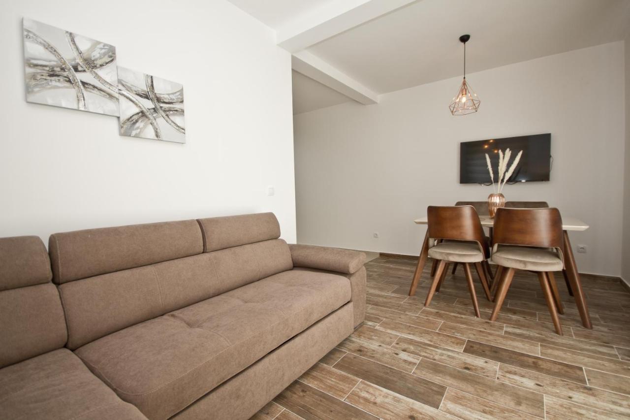 Igman Apartments Tivat Exterior foto